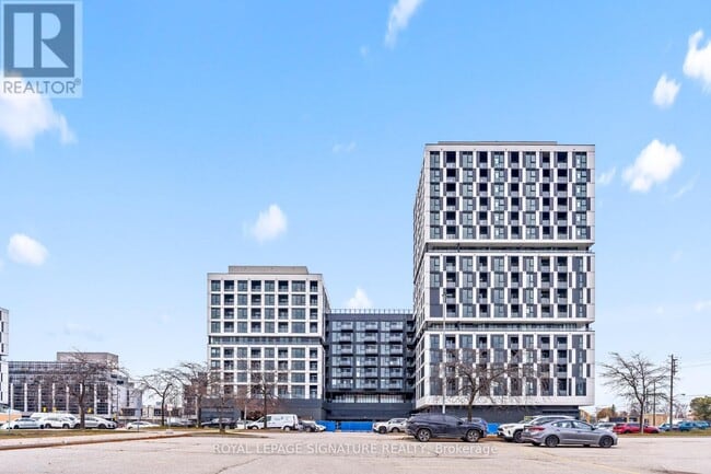 Building Photo - 1007 The Queensway