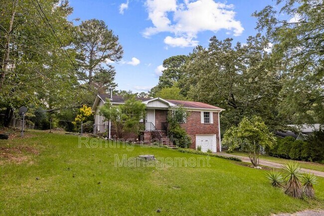 Foto del edificio - 2432 Debbie Dr