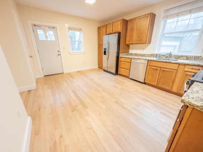 Photo - 54 Wendell St Apartment