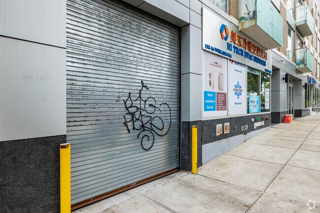 Foto del edificio - 15815 Union Tpke