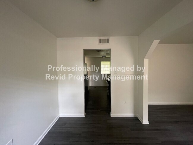 Foto del edificio - 3269 Sunrise St
