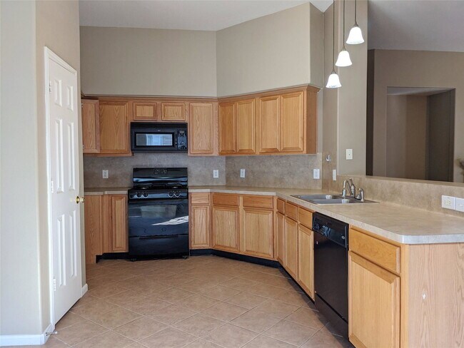 Foto del edificio - Rancher Hollow Court, Manvel, TX 77578 - 3 BR 2 BA single-family home