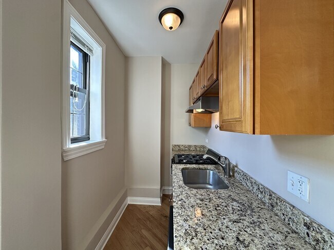 Foto del edificio - 901 Green Bay Rd