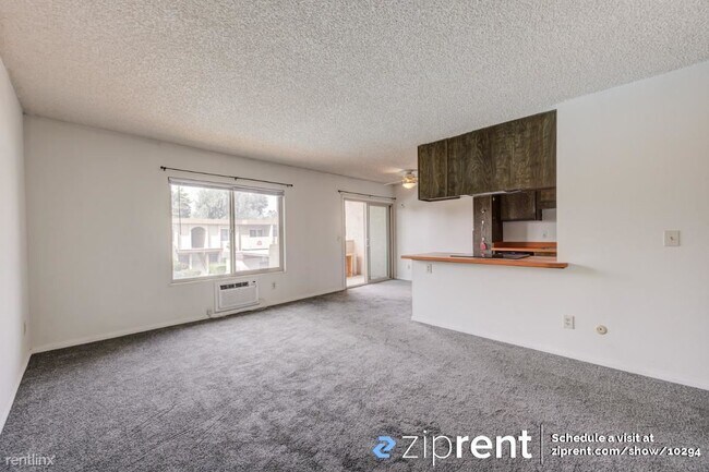 Building Photo - 2 br, 1 bath Condo - 9546 Carroll Canyon R...