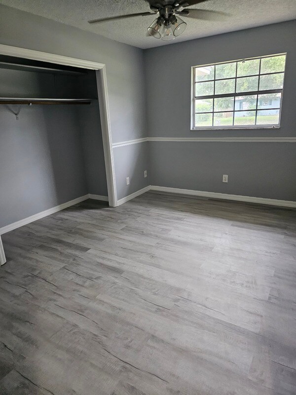 Foto del edificio - 6107 Hickory Dr