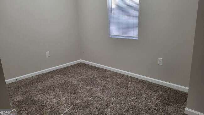 Foto del edificio - 209 E Wilson St