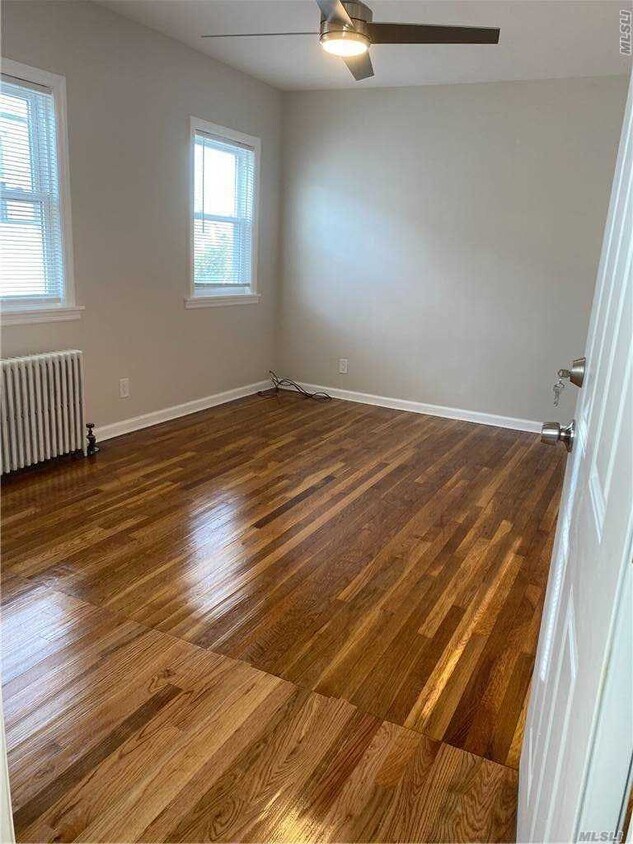 Foto principal - 157-41 9th Ave