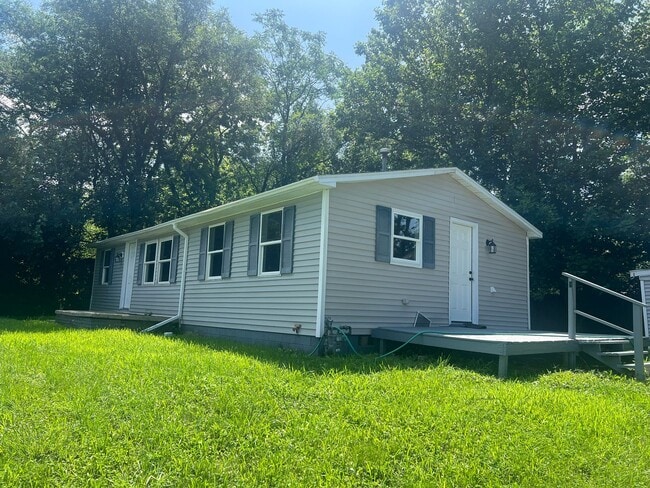 Building Photo - Recently Updated!
