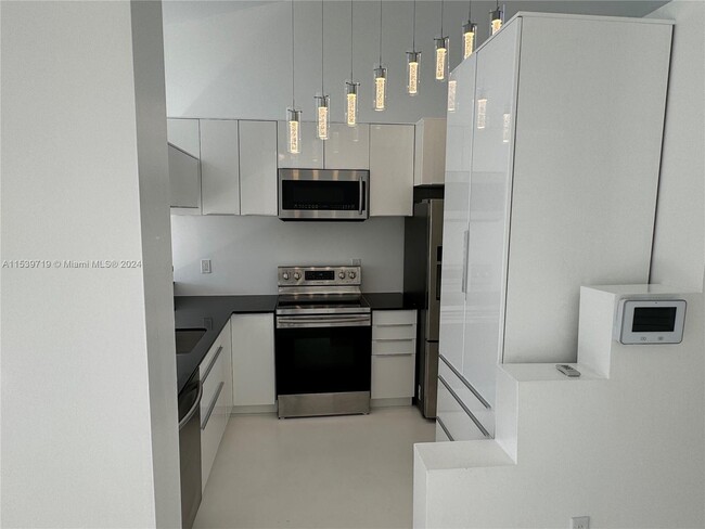 Foto del edificio - 6203 Glenmoor Dr