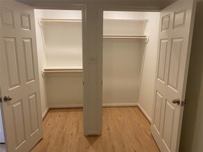 Building Photo - 3722 Putnam Dr