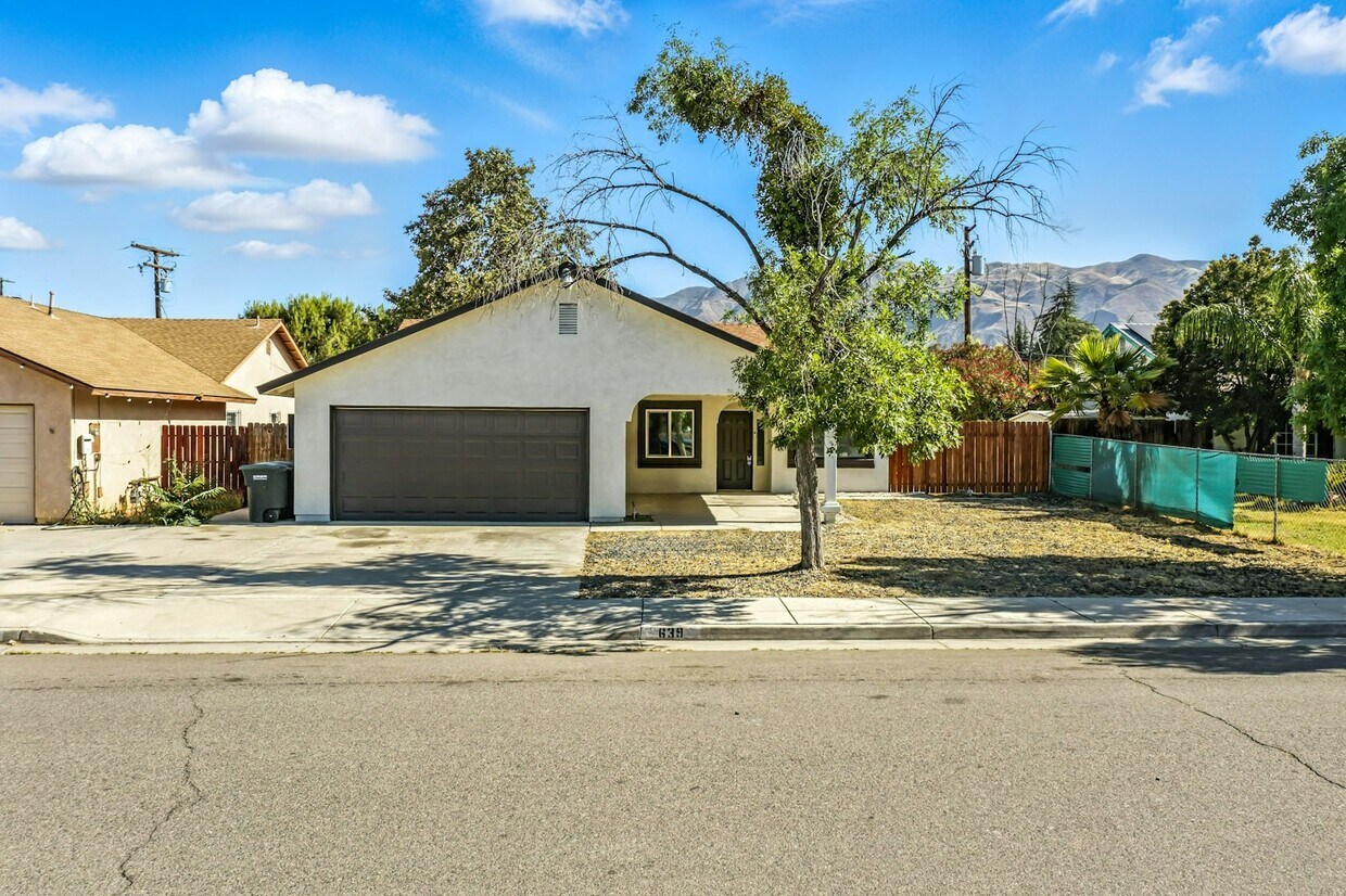Foto principal - 639 E 5th St