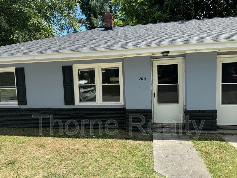 Primary Photo - 309 E Battle Avenue