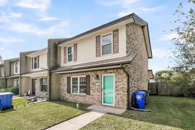 Foto del edificio - 3 Bedroom 1.5 Bath Town Home in North Charleston