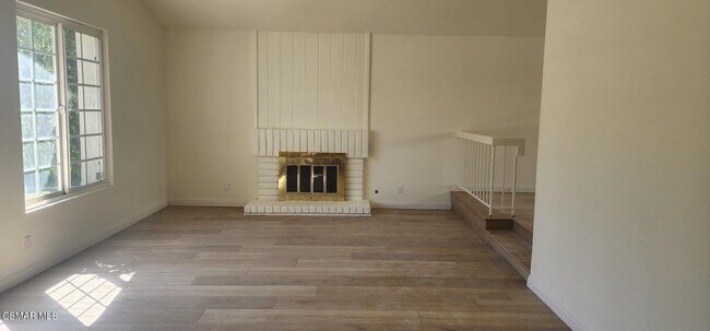 Foto del edificio - 319 Bethany St