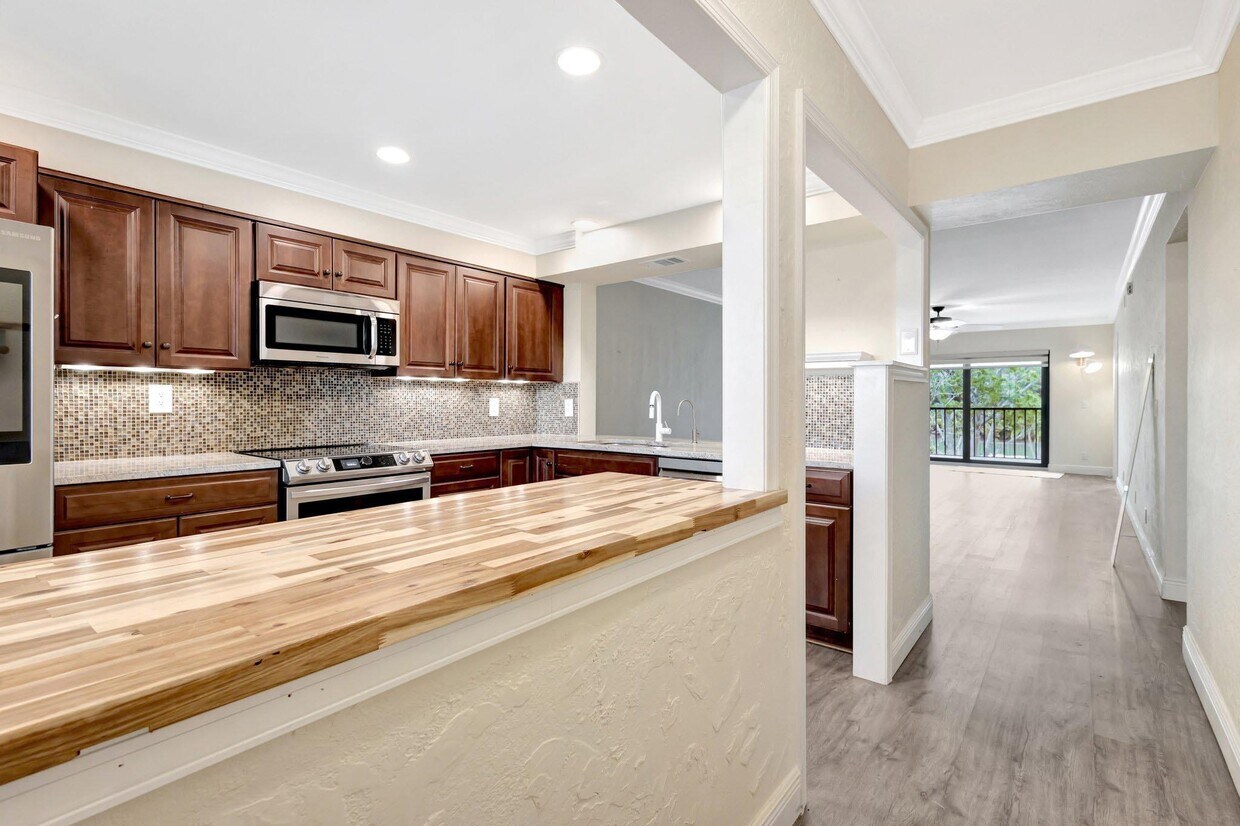 Foto principal - 3118 Florida Blvd