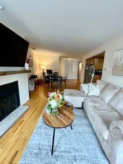 Foto del edificio - 3055 N Sheffield Ave