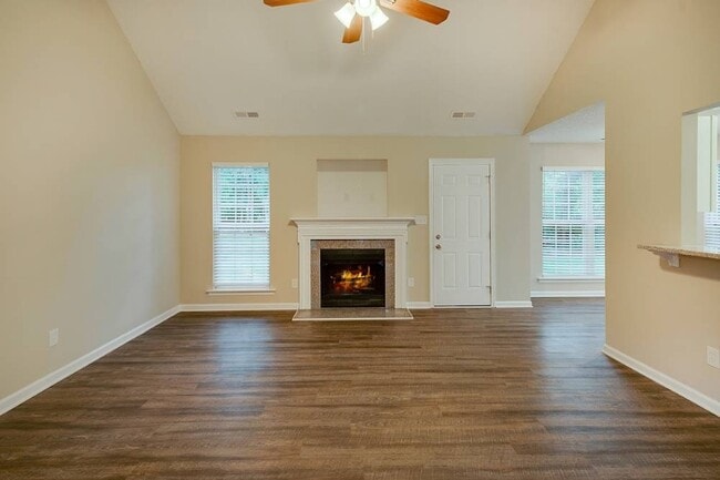 Building Photo - 5022 Canyon Blanco Dr