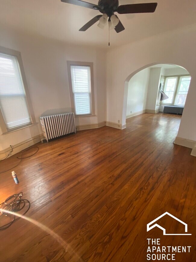 Building Photo - 1644 N Mozart St