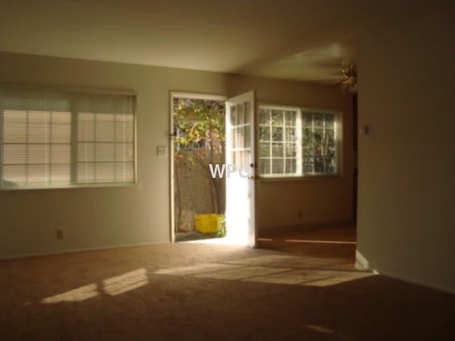 Building Photo - 1392 Darryl Dr