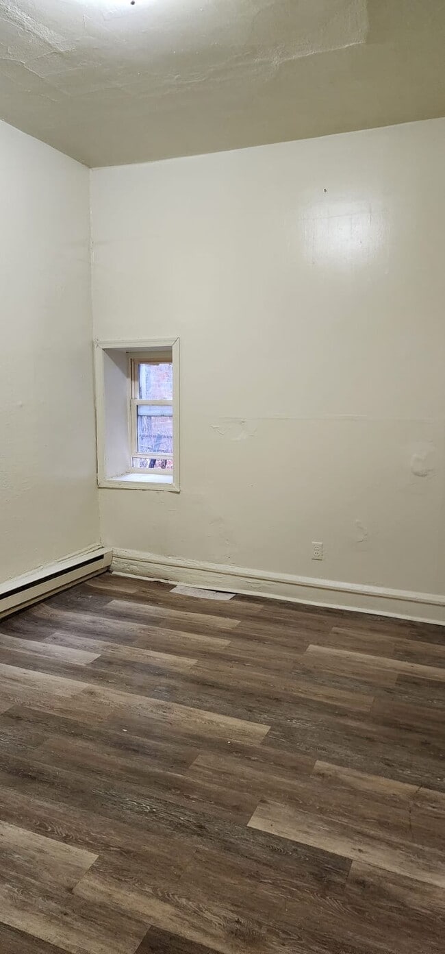 Building Photo - 26 N Saint Bernard St