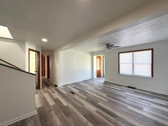 Building Photo - 1409 Kelly St