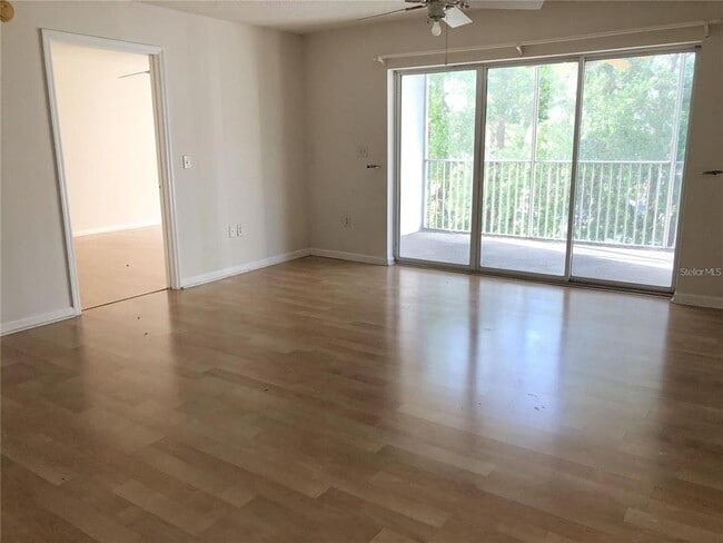 Foto del edificio - 1150 Carmel Cir