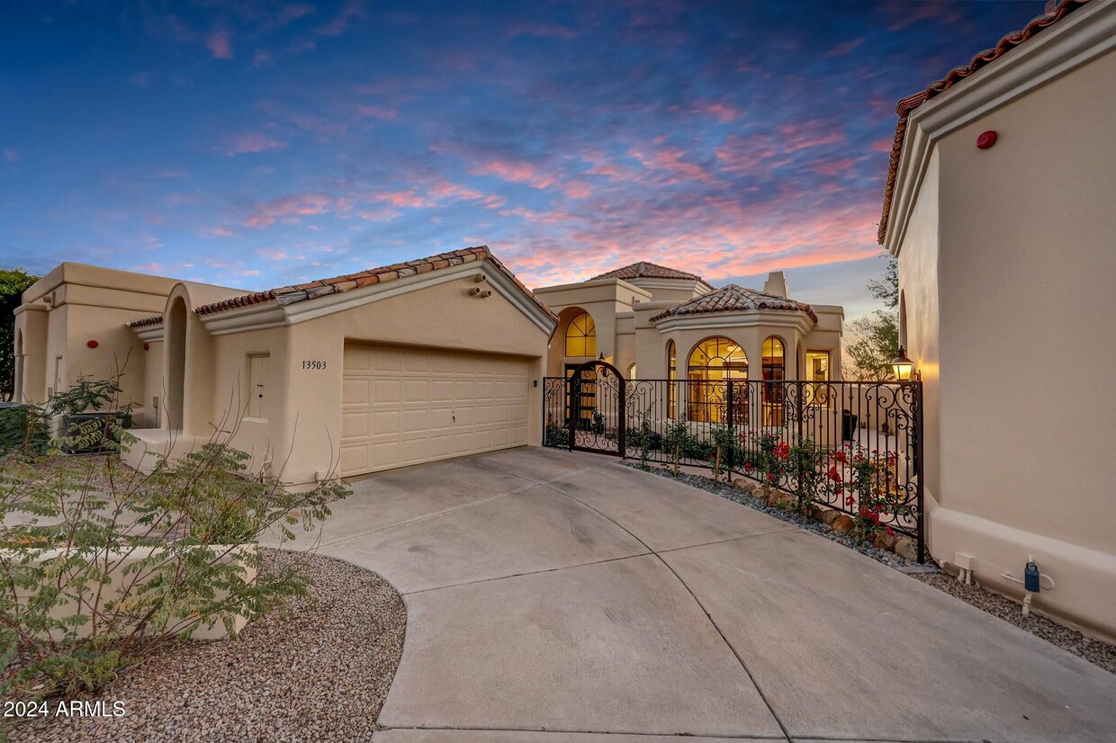 Foto principal - 13503 E Charter Oak Dr