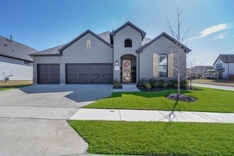 Building Photo - 6033 Strada Cv