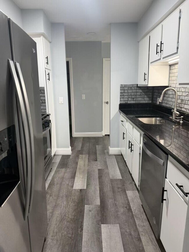 Foto del edificio - 210 Brook Village Rd