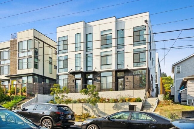 3 bedroom in Seattle WA 98199 - 3 bedroom in Seattle WA 98199 Townhome