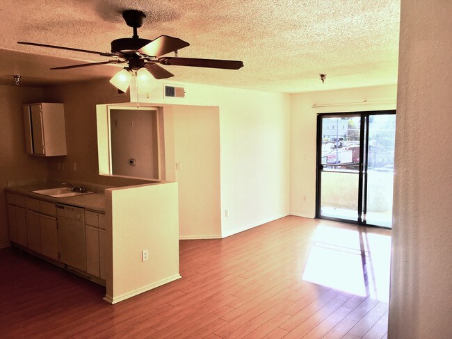 13627 Sherman Way Unit 201, Los Angeles, CA 91405