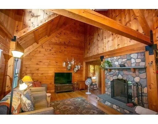 Foto del edificio - 439 Wilder Hill Rd