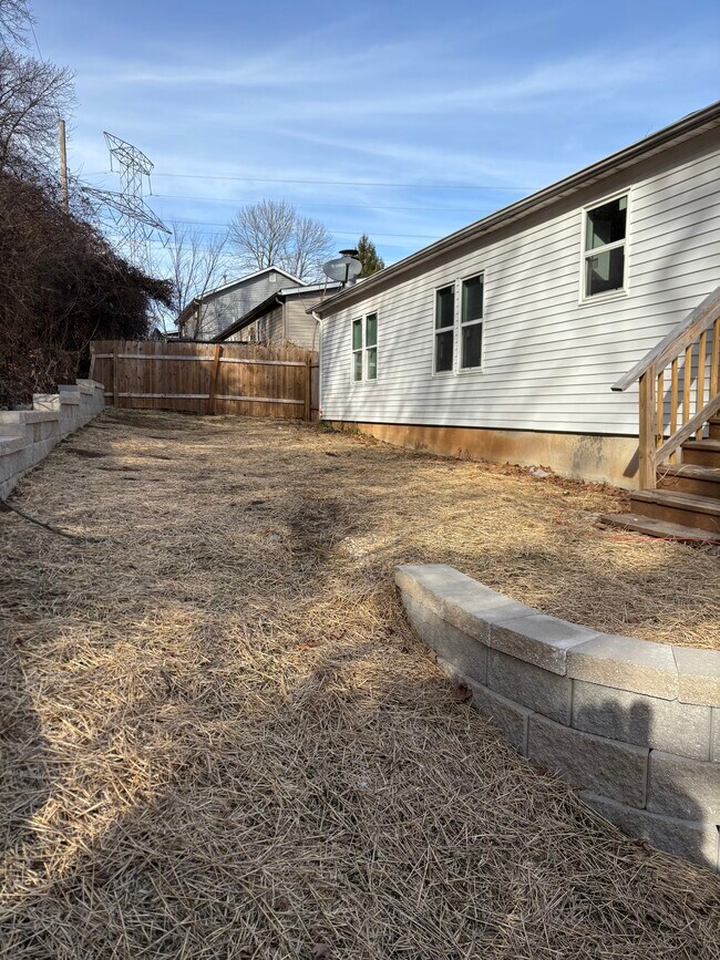 Patio trasero - 1745 Spruce Dr