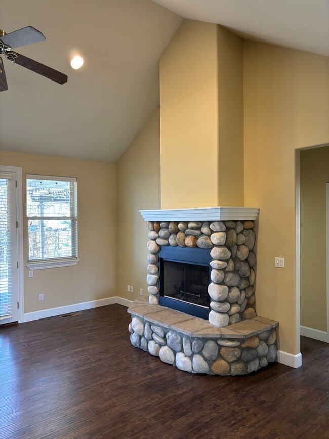 Building Photo - Fully Fenced Home with a 3 Car Garage