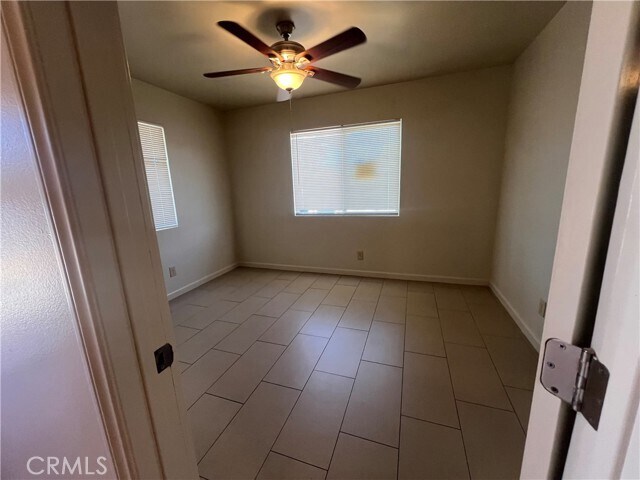 Foto del edificio - 44558 Stanridge Ave