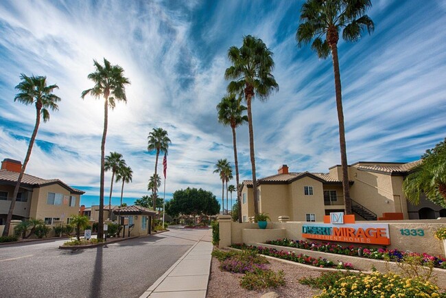 Building Photo - Desert Mirage