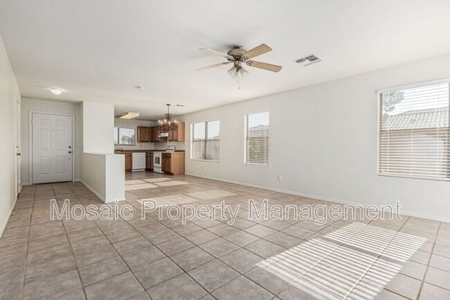 Building Photo - 1543 S Danielson Way