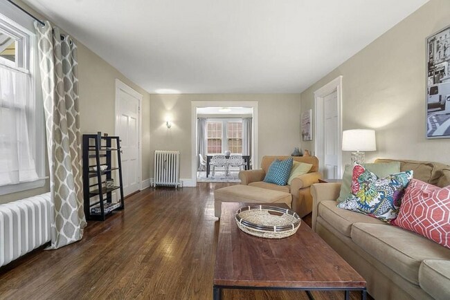 Foto del edificio - 5 Greenlawn Ave