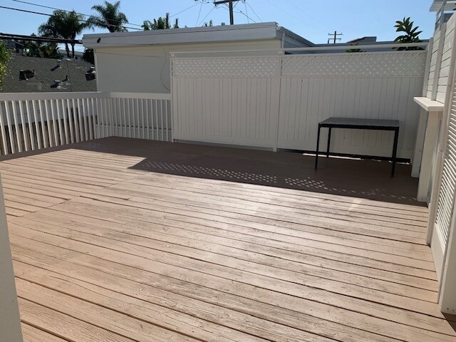 Foto del edificio - 3733 Riviera Dr