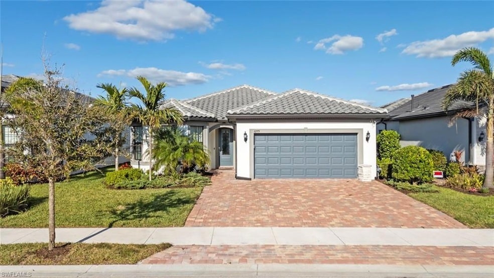 Foto principal - 6779 Pennyroyal Dr