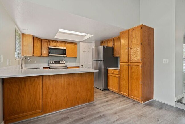 Building Photo - Amazing Single Family Home for Rent in Cen...