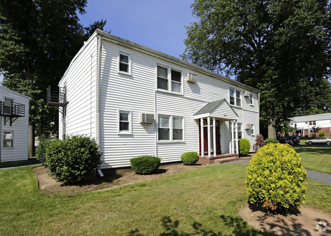 Building Photo - Monroe Garden Apartments