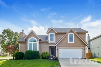 Building Photo - 16033 S Ocheltree St
