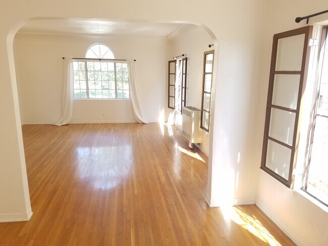Foto del edificio - 1609 S Sierra Bonita Ave