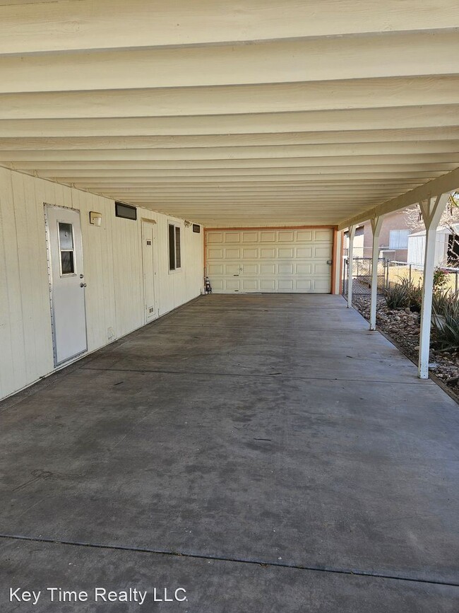 Building Photo - 3 br, 2 bath House - 886 Holly St