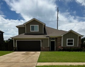 Building Photo - 15439 Anna Ln