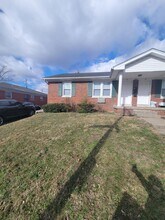 Building Photo - 1969 Fair Oaks Dr