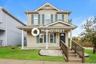 Building Photo - 424 NE Wolf Creek Dr