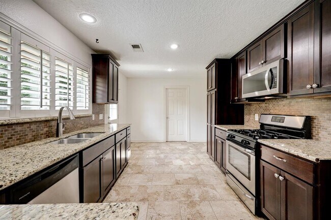 Foto del edificio - 9765 Oak Point Dr