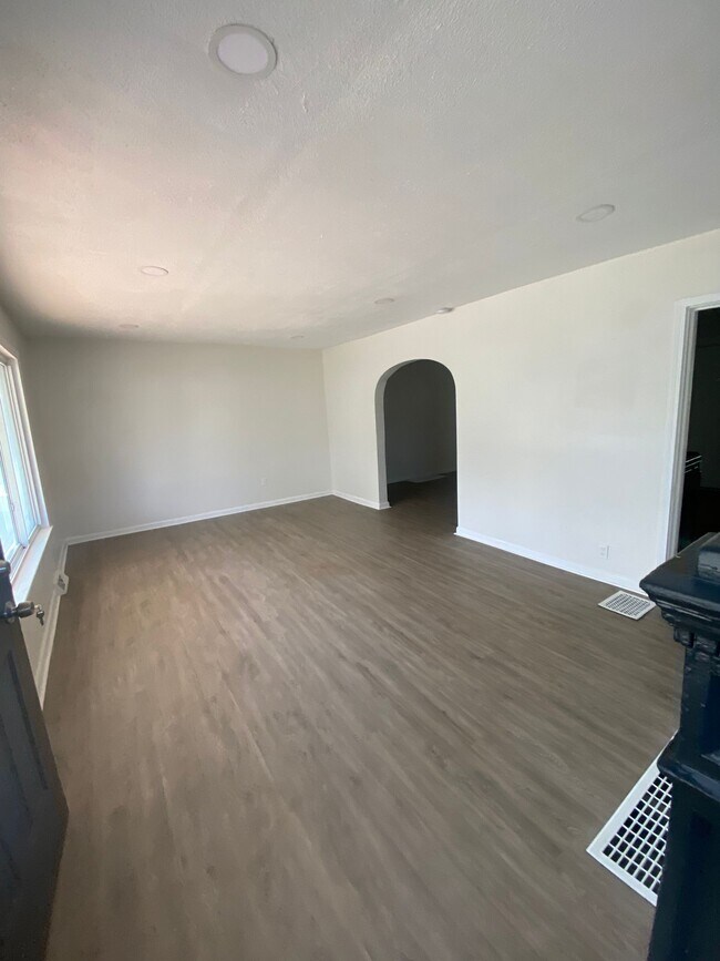 Foto del edificio - 2303 E 29th St